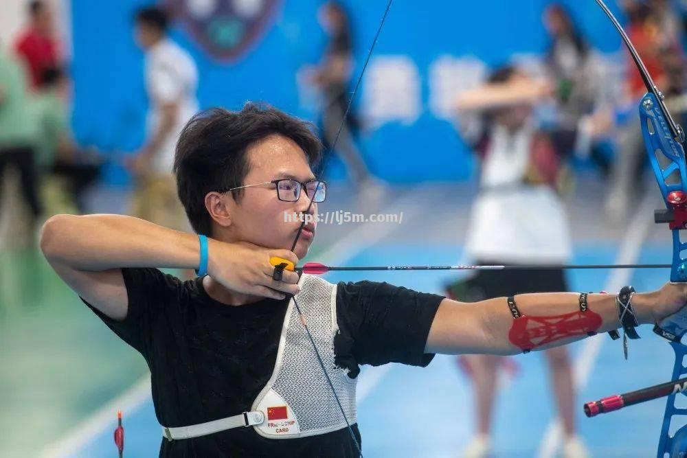 射箭比赛激烈，法国选手夺冠